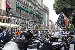 MANIFESTACIÓN . MOTOCICLISTAS