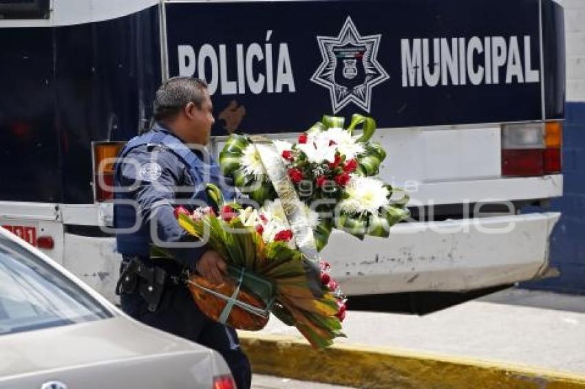 HOMENAJE . POLICIA MUNICIPAL