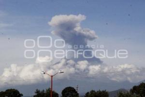 VOLCÁN POPOCATÉPETL . FUMAROLA