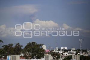 VOLCÁN POPOCATÉPETL . FUMAROLA