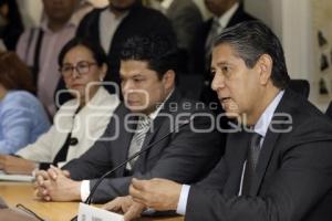 CONGRESO .  GILBERTO HIGUERA