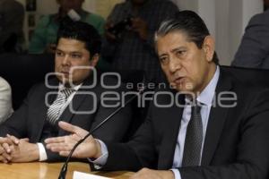 CONGRESO .  GILBERTO HIGUERA