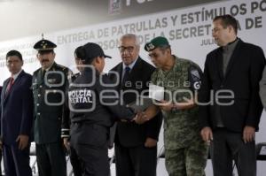 ENTREGA PATRULLAS Y ESTIMULOS  SSP