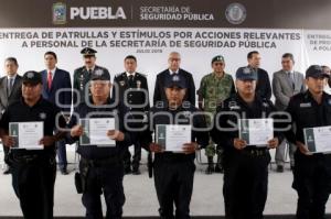 ENTREGA PATRULLAS Y ESTIMULOS SSP