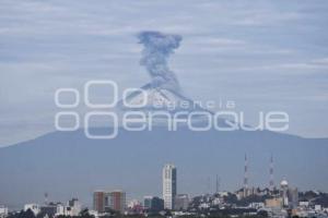 VOLCÁN POPOCATÉPETL . FUMAROLA