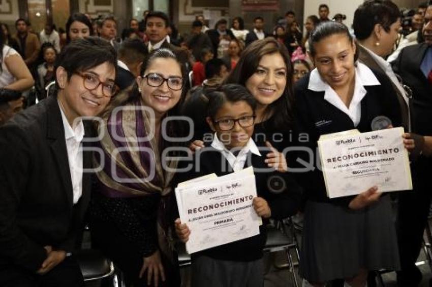 GOBIERNO MUNICIPAL .  GRADUACIÓN CENTRO DE DÍA