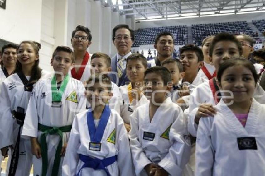 50 AÑOS TAEKWONDO