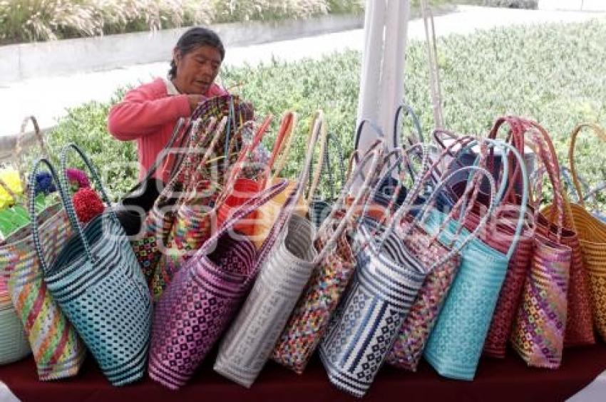 SAN ANDRES CHOLULA . ENCUENTRO ARTESANAL