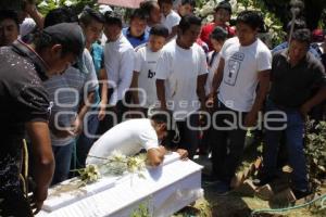 SEPELIO NIÑO ASESINADO