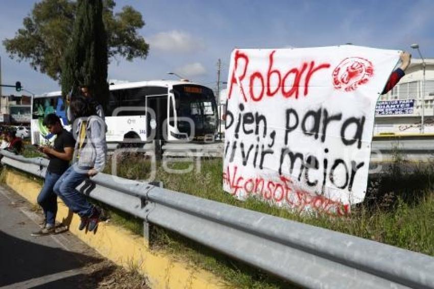 MANIFESTACIÓN RECHAZADOS BUAP