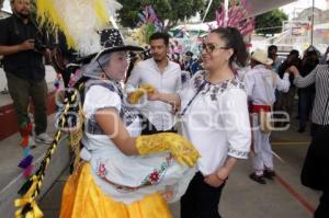 CANOA . FIESTA DEL LIBRO