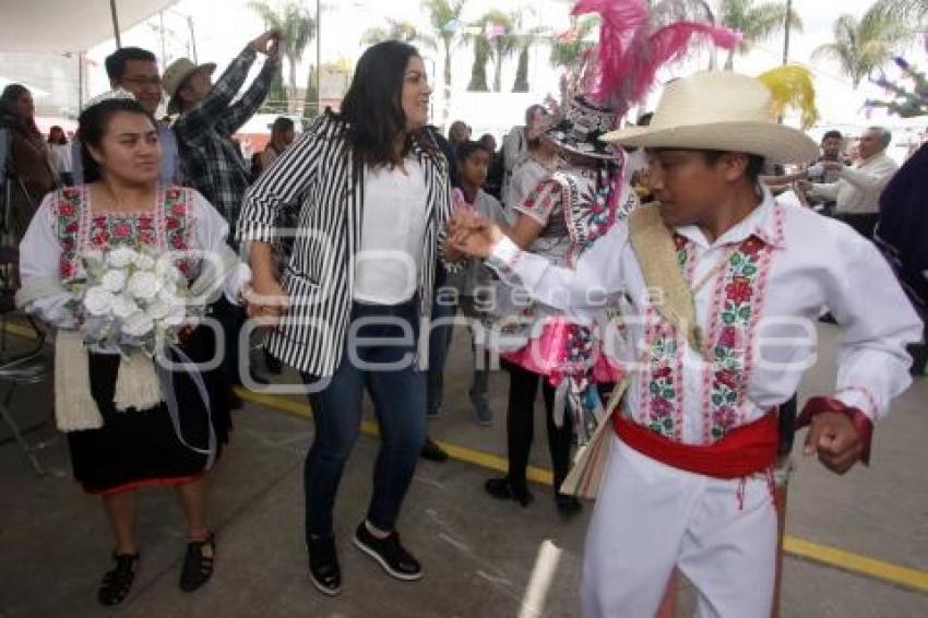 CANOA . FIESTA DEL LIBRO