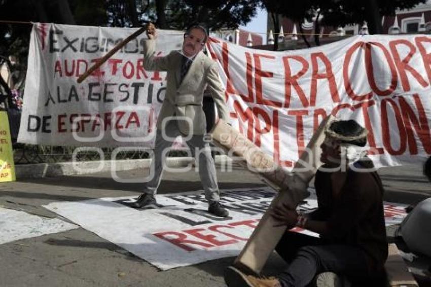 MANIFESTACIÓN FEET