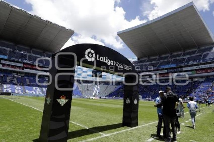 FÚTBOL . CLUB PUEBLA VS REAL BETIS