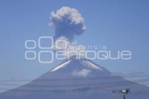 VOLCÁN POPOCATÉPETL . FUMAROLA