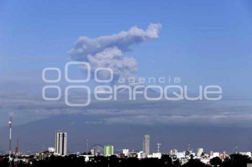 VOLCÁN POPOCATÉPETL . FUMAROLA