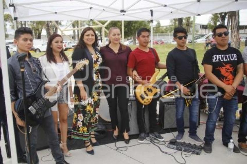 MES DE LA JUVENTUD