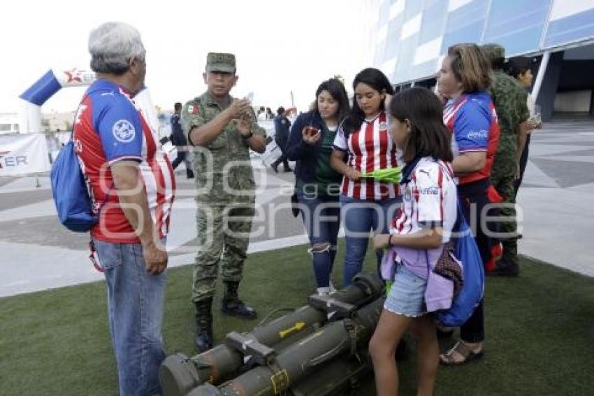 FÚTBOL . STAND EJÉRCITO