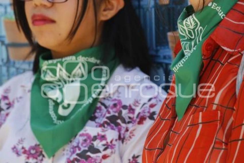 PAÑUELO CONTRA EL ABORTO