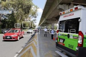 BLOQUEO . TRÁFICO EN AUTOPISTA