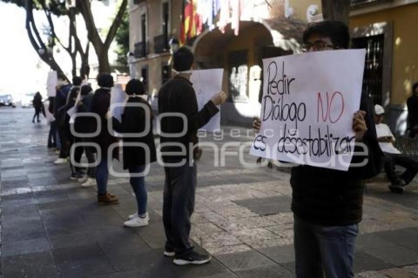 MANIFESTACIÓN FEET