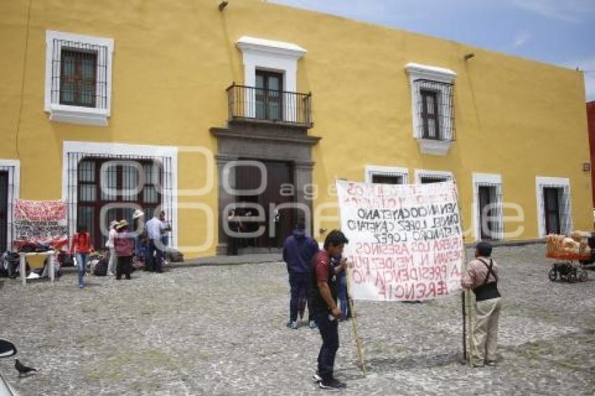 MANIFESTACIÓN . CASA AGUAYO