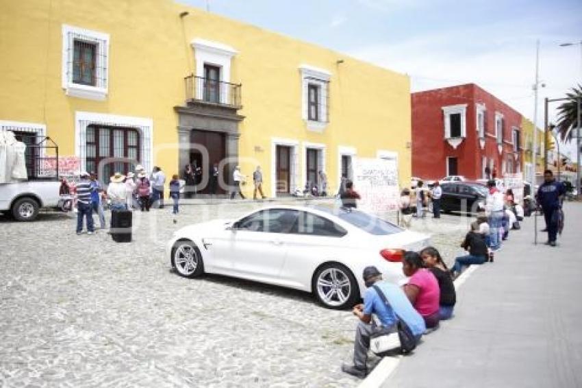 MANIFESTACIÓN . CASA AGUAYO