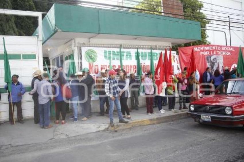 MANIFESTACIÓN . UNTA