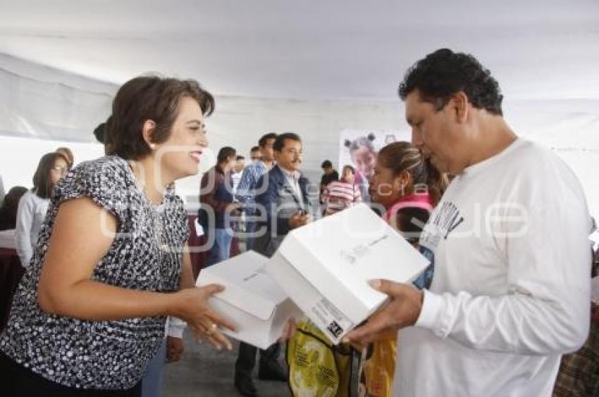 ENTREGA DE CALZADO ESCOLAR . SAN PEDRO CHOLULA