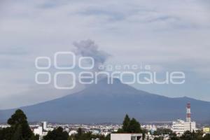 VOLCAN POPOCATÉPETL . FUMAROLA