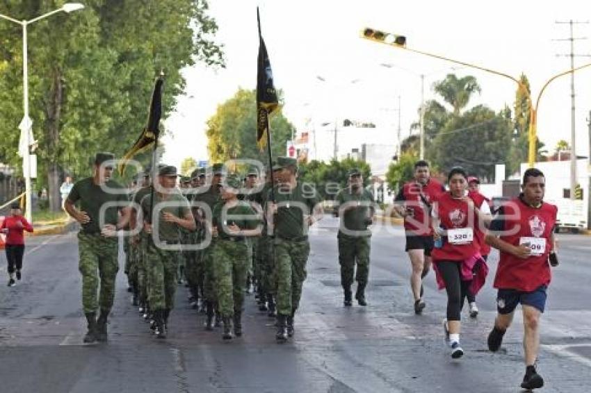 CARRERA CORRE CON TU POLICIA