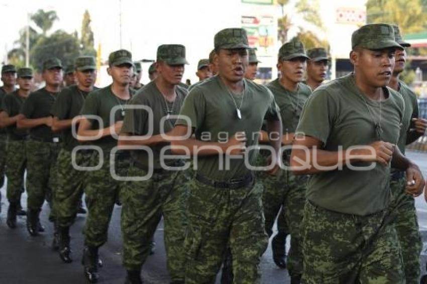 CARRERA CORRE CON TU POLICIA