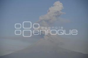 VOLCÁN POPOCATÉPETL . FUMAROLA