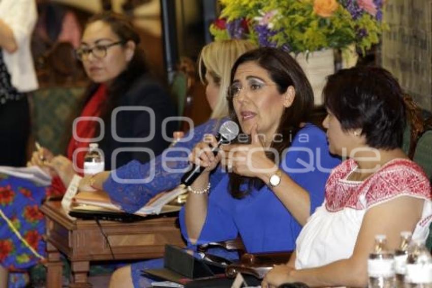 CONVERSATORIO MUJERES INDÍGENAS EN LA POLÍTICA