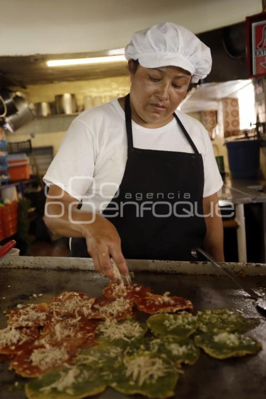 FERIA DE LA CHALUPA