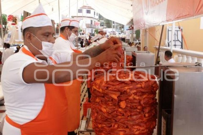 SAN NICOLÁS . FERIA DEL TACO