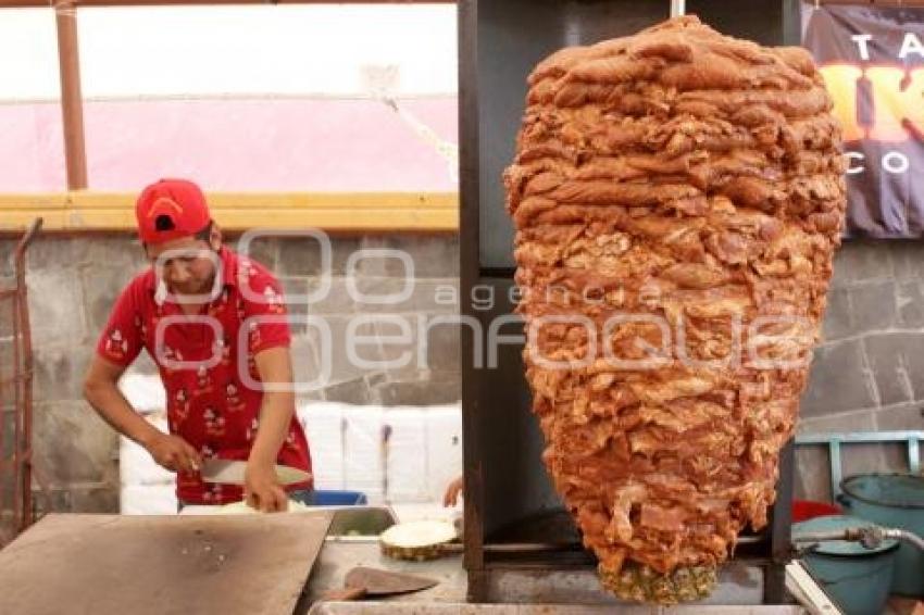 SAN NICOLÁS . FERIA DEL TACO