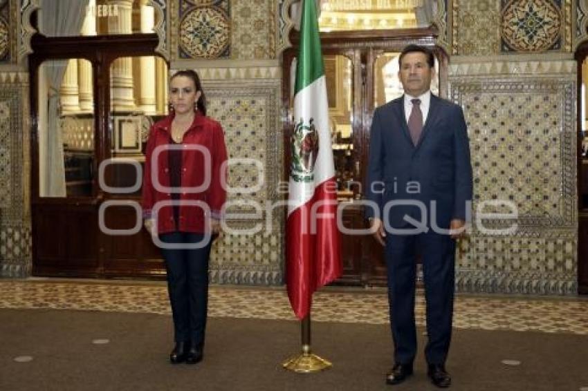 CONGRESO . GUARDIAS DE HONOR