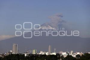 VOLCAN POPOCATÉPETL . FUMAROLA