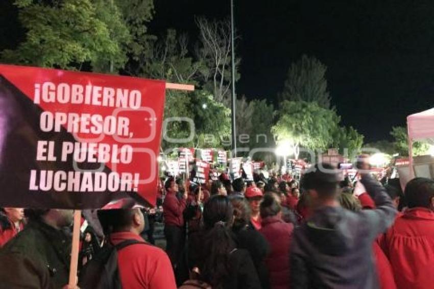 TEHUACÁN . HUELGA AYUNTAMIENTO