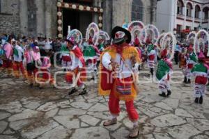 FERIA DE CUETZALAN . REINA DEL HUIPIL