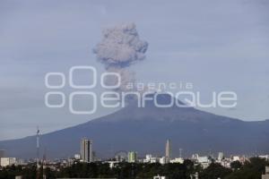 VOLCÁN POPOCATÉPETL . FUMAROLA