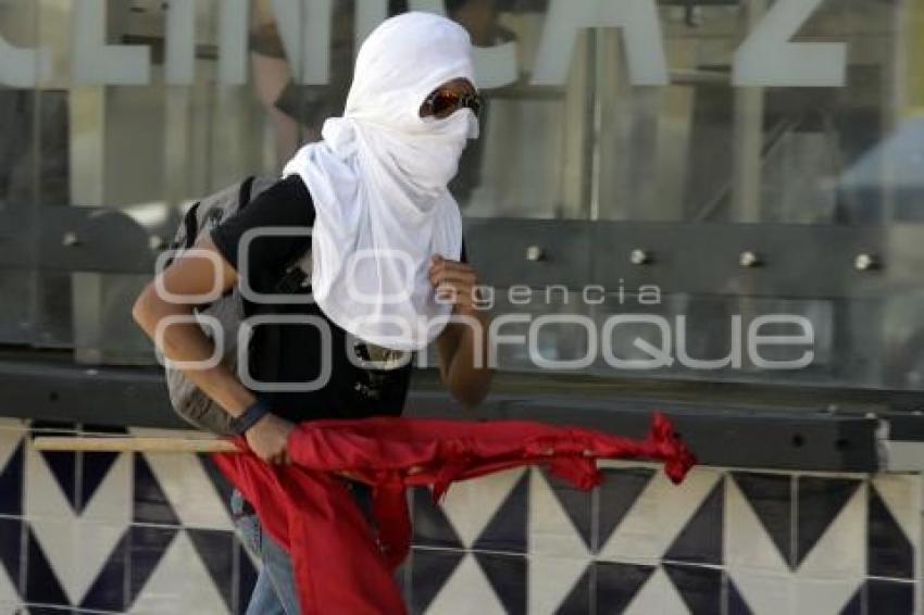 MANIFESTACIÓN ALZA DEL PASAJE