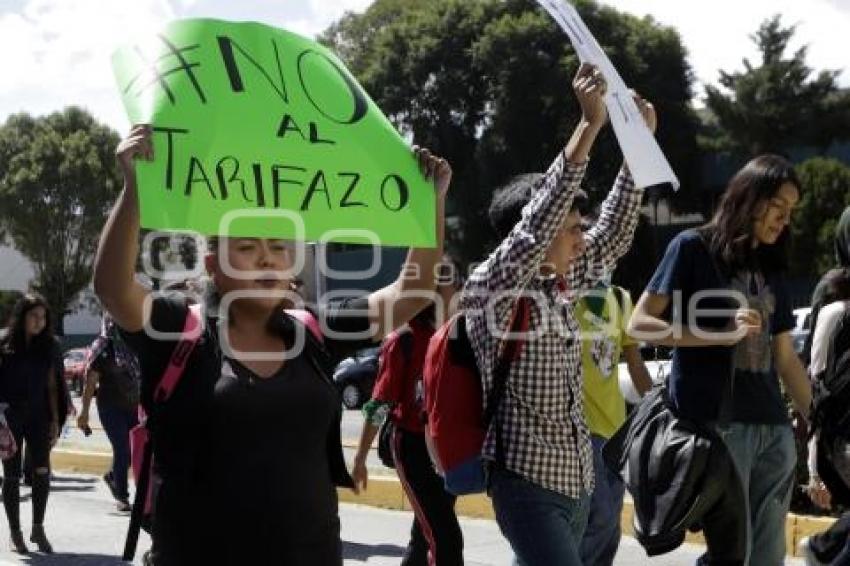 MANIFESTACIÓN ALZA DEL PASAJE