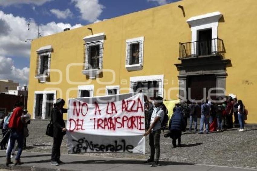 MANIFESTACIÓN ALZA DEL PASAJE