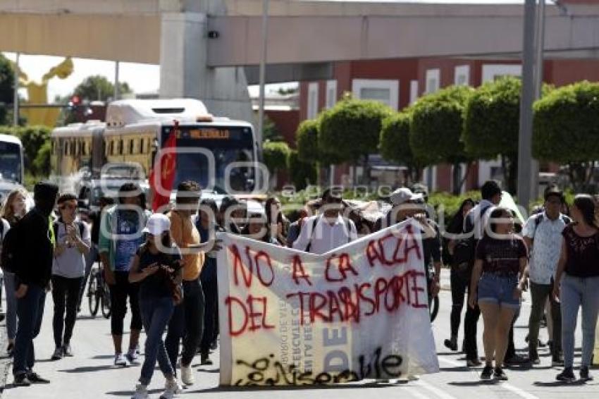 MANIFESTACIÓN ALZA DEL PASAJE