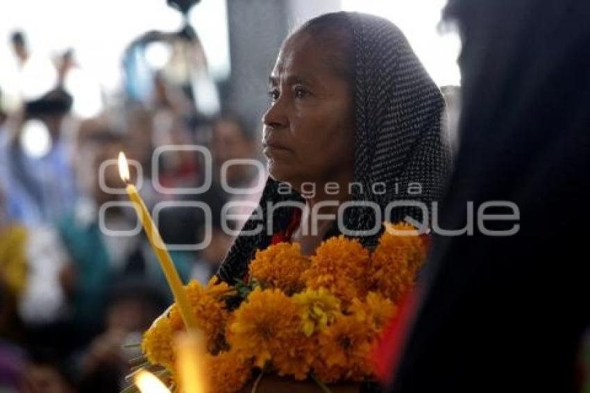 TEHUACÁN . MOLE DE CADERAS