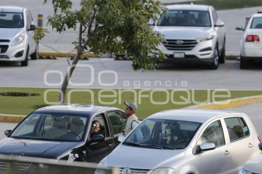 ESTADIO CUAUHTEMOC . ESTACIONAMIENTO