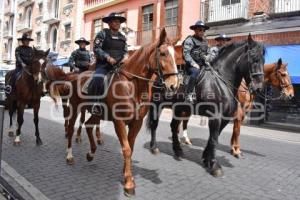 POLICÍA MONTADA