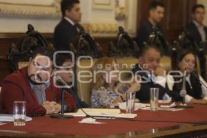 AYUNTAMIENTO . COMPARECENCIA GOBERNACIÓN